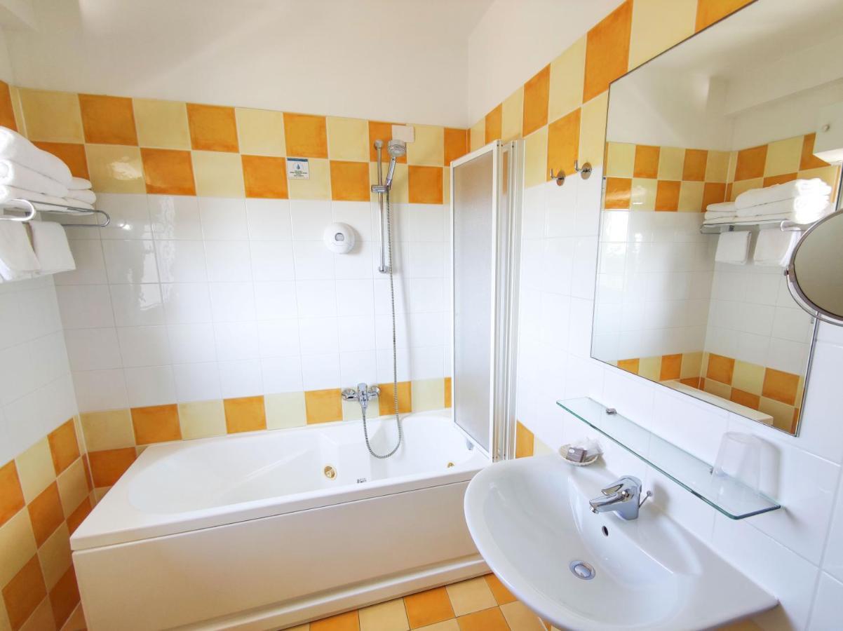 Hotel San Salvador Bellaria-Igea Marina Esterno foto