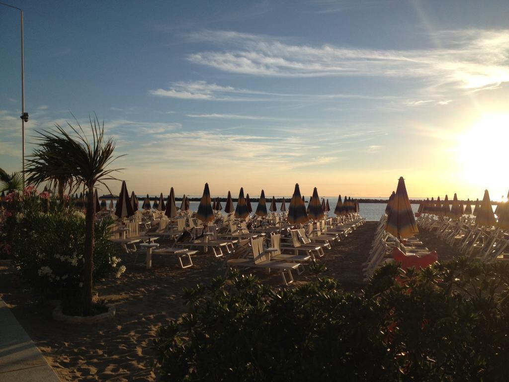 Hotel San Salvador Bellaria-Igea Marina Esterno foto