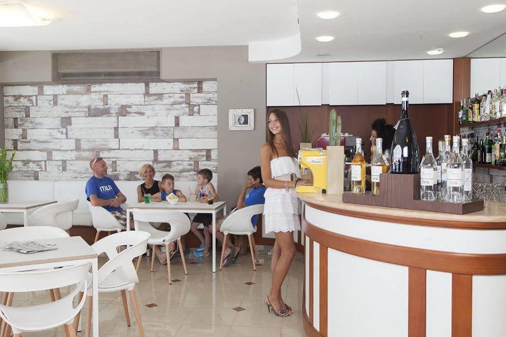 Hotel San Salvador Bellaria-Igea Marina Esterno foto